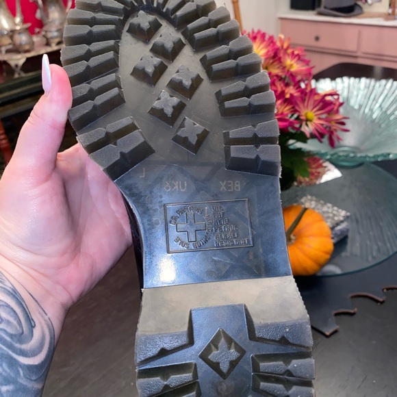 Dr. Marten Jadon Platform Boot - Picture 5 of 7